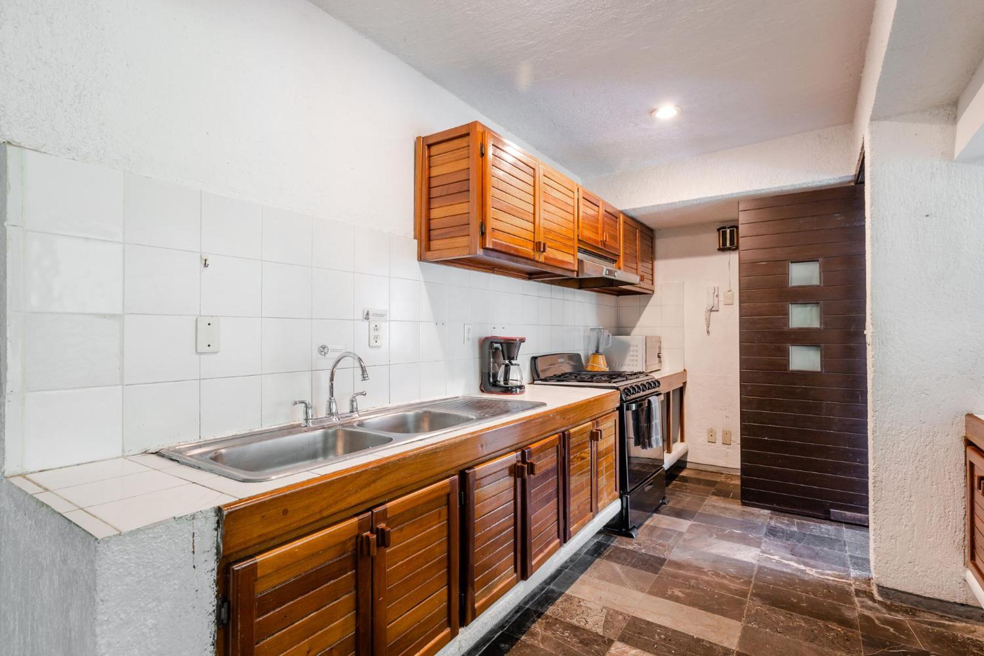 Large House - Walking To Beach - 10 Guests! แคนคูน ภายนอก รูปภาพ