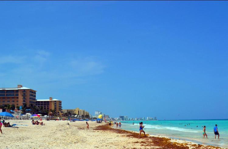 Large House - Walking To Beach - 10 Guests! แคนคูน ภายนอก รูปภาพ