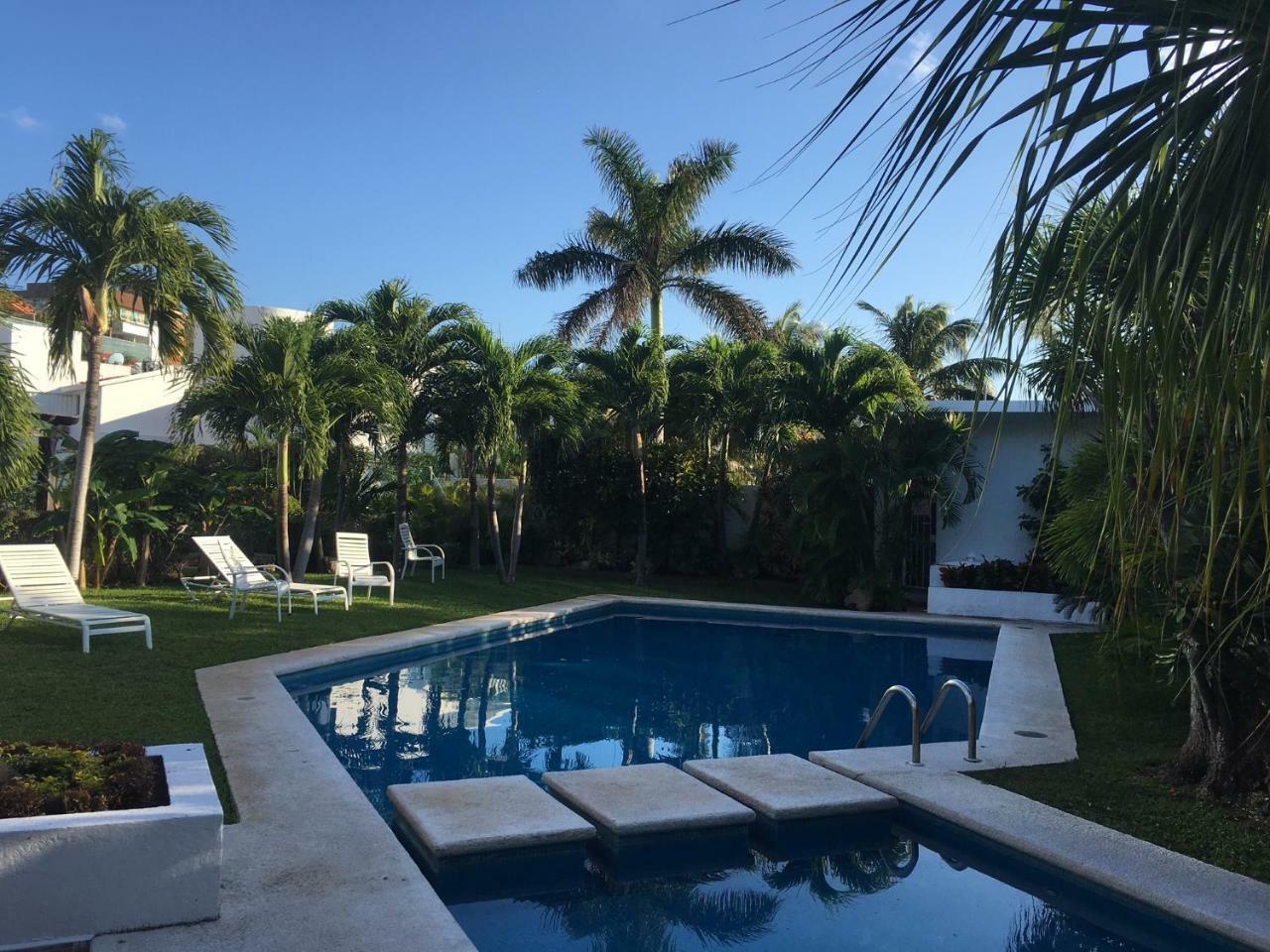 Large House - Walking To Beach - 10 Guests! แคนคูน ภายนอก รูปภาพ